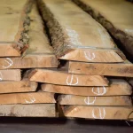 Thickness of unedged oak boards of 32 mm and 52 mm
