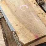 Texture and color of 52 mm European walnut wood