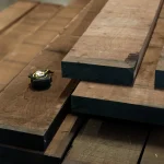 The width of 52 mm American walnut edged boards starts from 20 cm