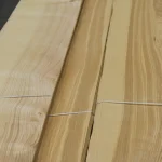 Струганий шпон ясена кольорового, товщина 0,6 мм, 2,10–3,80 м