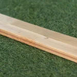 Longitudinal view of the wooden profile for decorative grids