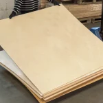 Process of unloading a 10 mm FK birch plywood sheet at the warehouse