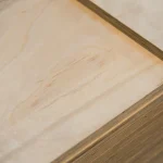 Surface texture and layer cut of birch FK plywood 15 mm