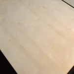 Surface texture of sanded FC birch plywood 6 mm, grade B/BB.