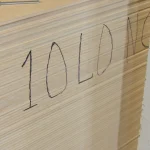 Маркування 10 LONG на торці пачки гнучкої фанери 10 мм сейби