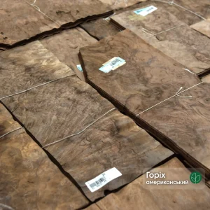 American walnut burl veneer (root cuts) Singl 0.6 mm in bundles at the warehouse