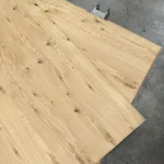 Oak wall panel with knots, 19 mm, 2800x2070 mm, top view of the stack