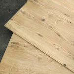 Oak wall panel with knots, 19 mm, 2800x2070 mm, close-up of the sheet