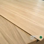 Veneered MDF board with Sawn Oak Veneer 6 mm, front side