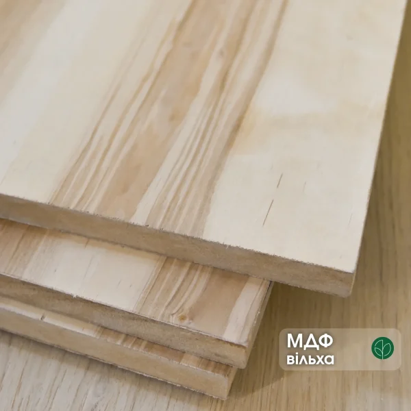 Wall panels, alder heartwood, 19 mm, 2800x1033 mm — stack in the warehouse