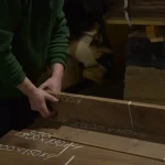 Selection and marking process of sawn American Walnut veneer in the warehouse