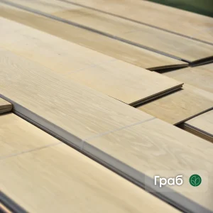 Sawn hornbeam veneer sheets 4.5 mm thick stacked in packs