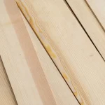 Texture and grain pattern of sawn pine veneer