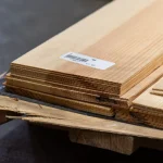 Labeling on the edge of a sawn pine veneer bundle