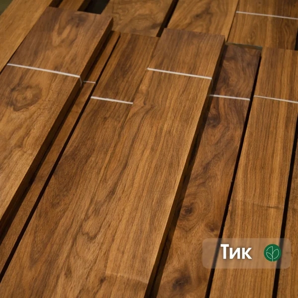 A pack of sawn teak veneer 4.5 mm thick with a pronounced natural wood texture.