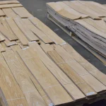 Warehouse pallet with sliced oak veneer 0.8-2.05 m long.
