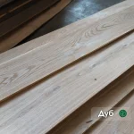 Natural sliced oak veneer with knots 0.9 mm thick, wood grain texture