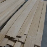 Bundles of natural sliced oak veneer 2.1 to 3.8 m long