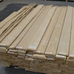 Oak veneer 1.5 mm, 2.1–3.8 m, grade 2: several sheets