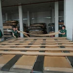 Oak veneer 1.5 mm, 2.1–3.8 m, grade 2: warehouse storage