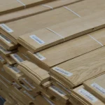 Oak veneer 1.5 mm, 2.1–3.8 m, grade 2: overall view of the bundle