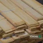 Пачки натурального строганного шпона сосны 1.5 мм второго сорта на складе WoodWay Expert.