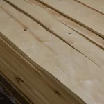 Листи натурального струганого шпону вільхи 0,6 мм в пачці під кутом