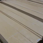 White ash veneer 0.6 mm, 2.1–2.25 m, grade 1: wood grain texture