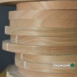 Рулони кромки черешні з написом «Черешня» на фото