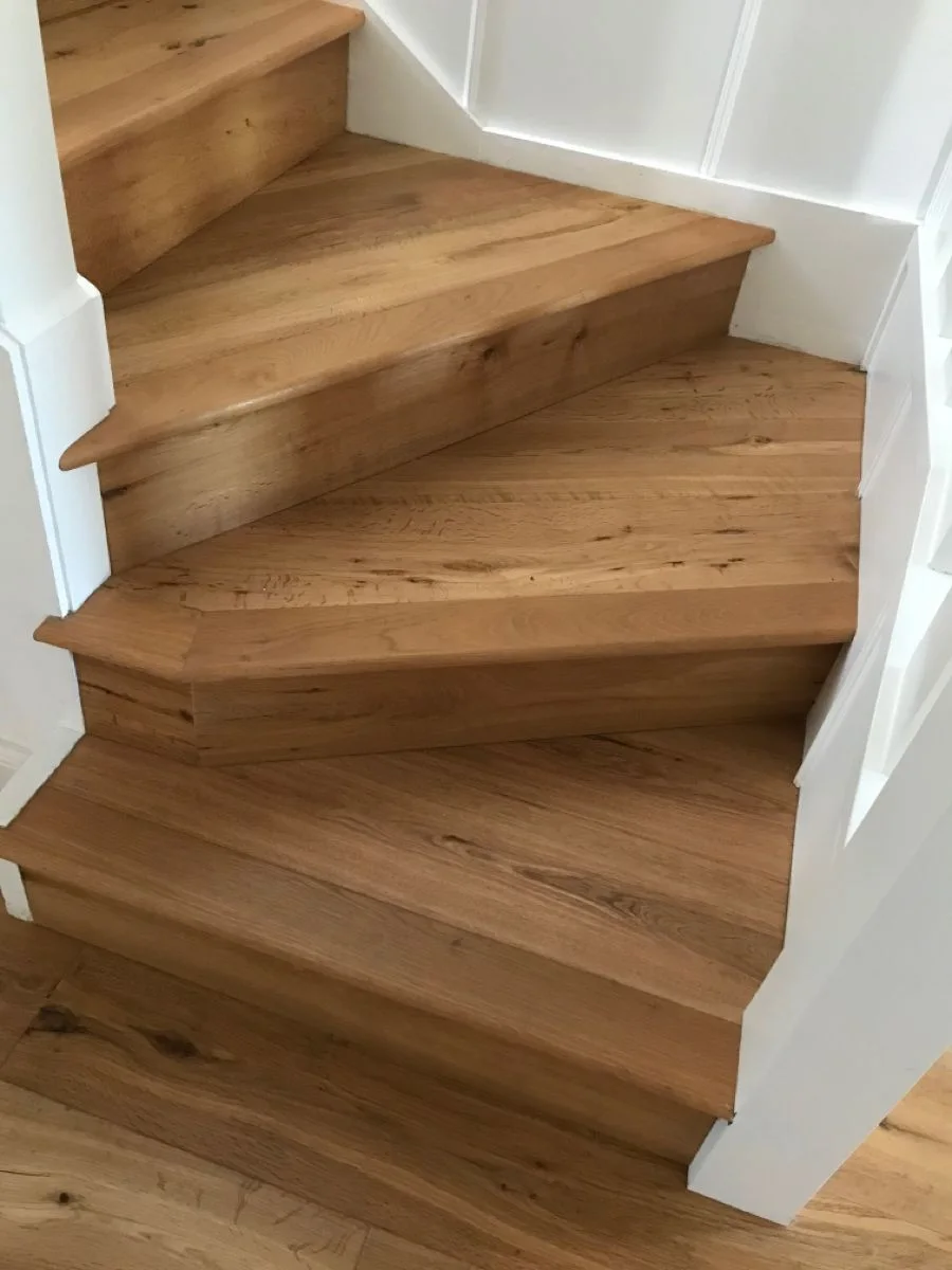 Staircase elements and treads — Sawn Acacia Veneer