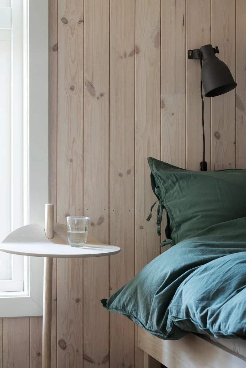 Wall panels — Sawn Pine Veneer